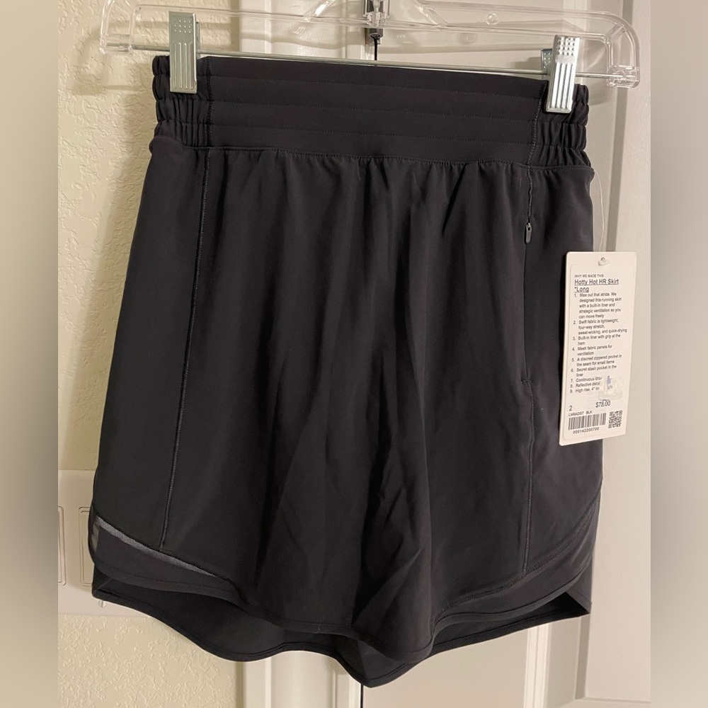 Lululemon Athletic Hottie Hot *long Skirt. New with tags sz 2. Black